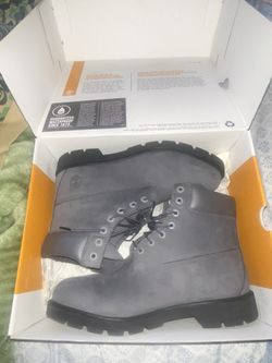 TIMBERLAND BOOTS SIZE 11