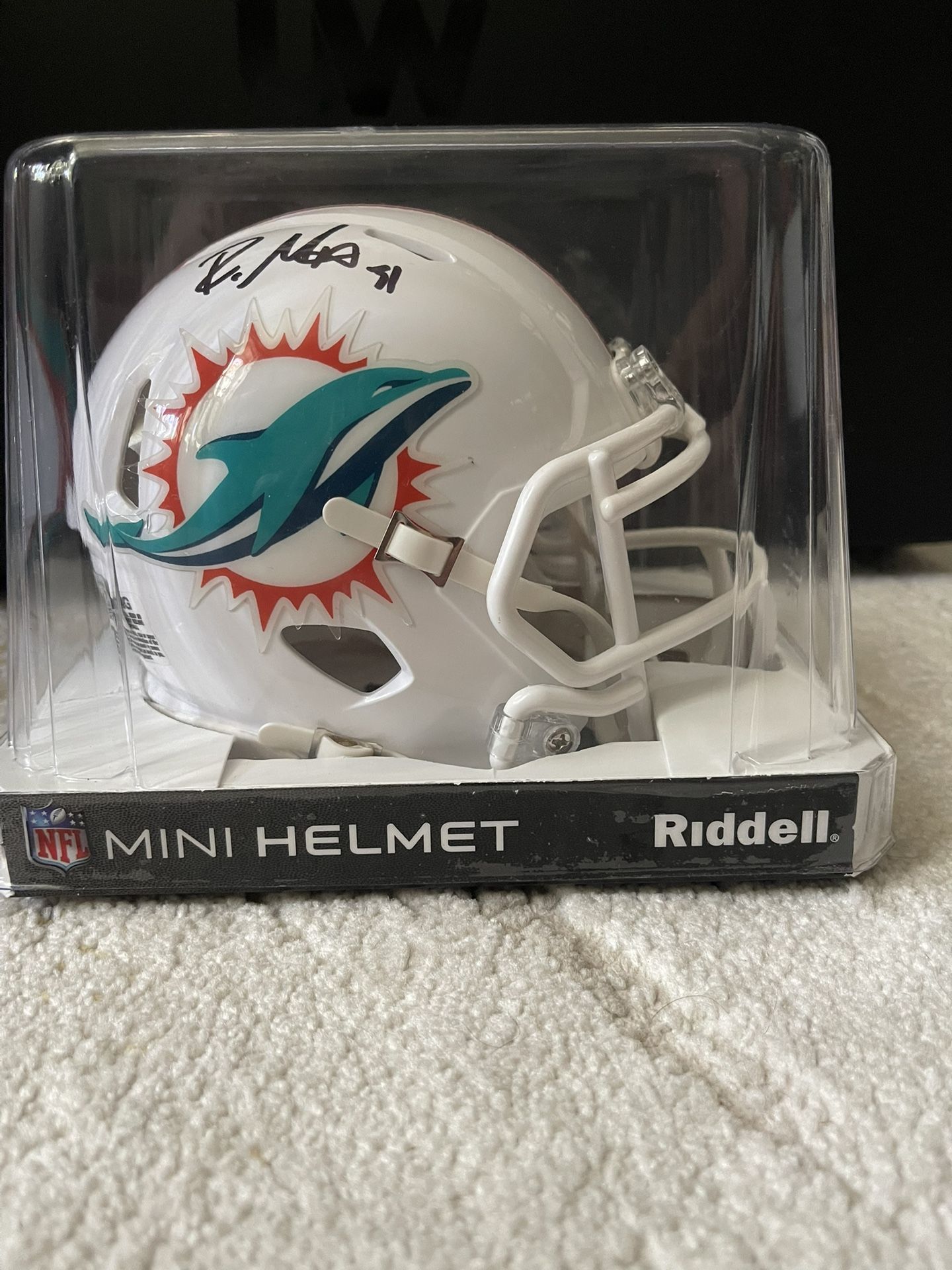 Mini Helmet - NFL Dolphins autograph Player Raheem M (see photos)