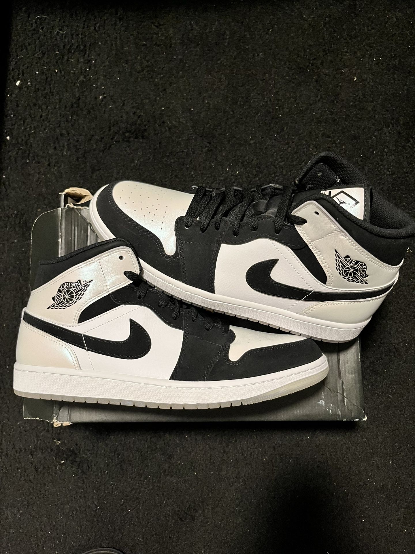 Air Jordan 1 Mid Diamond