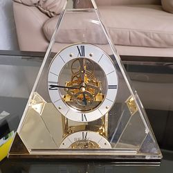 Seiko Quartz analog clock