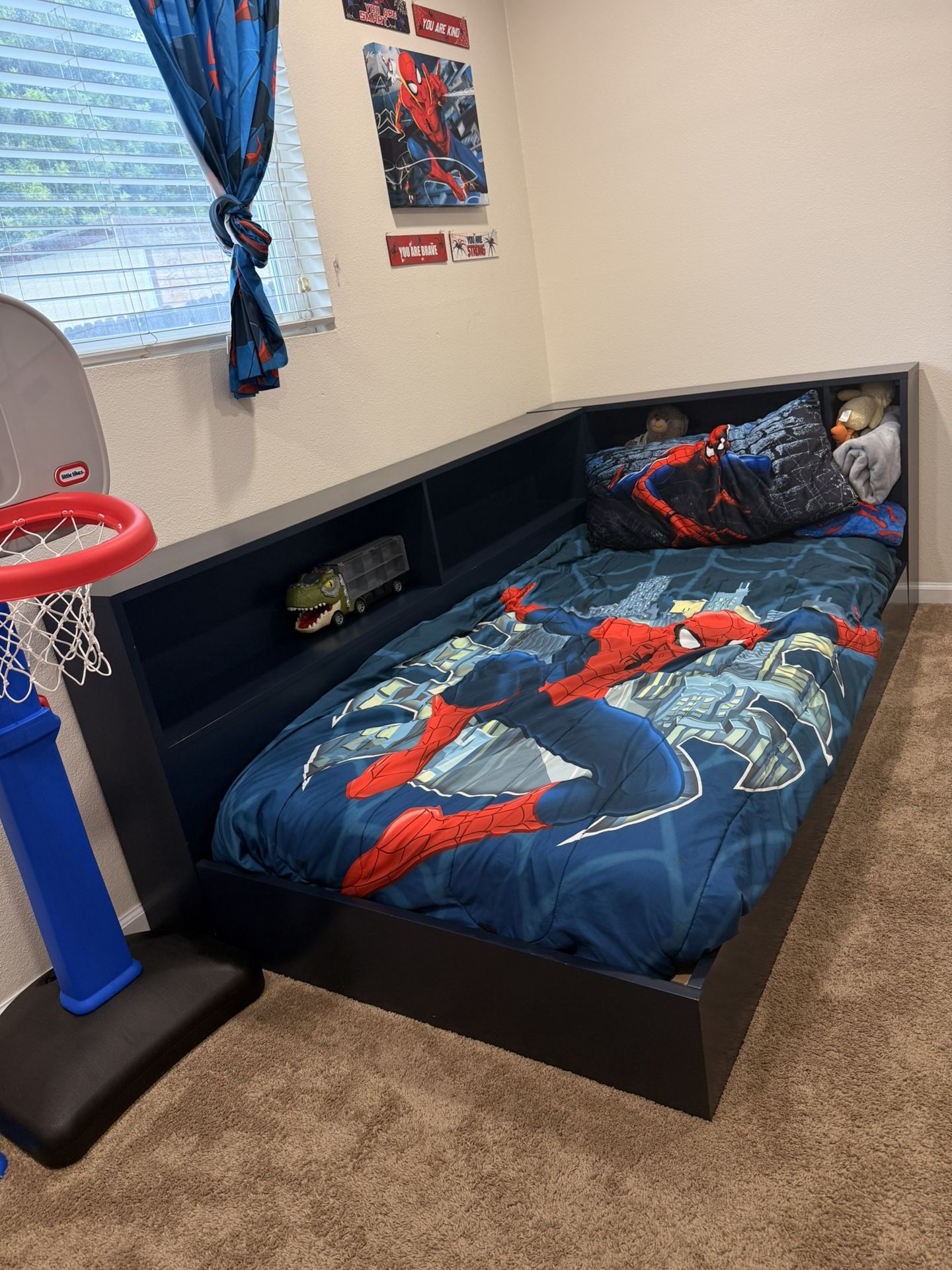 AMAZING BED SIZE TWIN