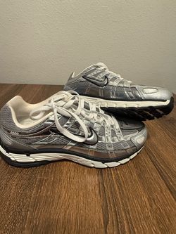 Nike P-6000 - Metallic Silver Size 10 Mens