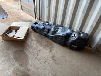 Ford super duty short bed fuel tank