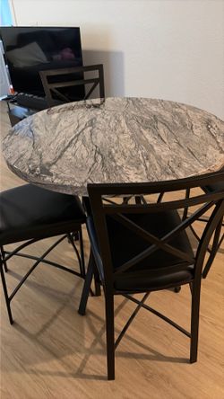 Dining Room  Table with chairs