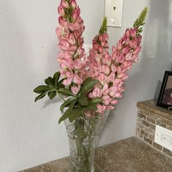 Artificial flower and vase decoration 