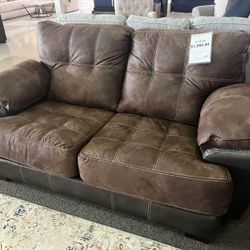 Drummond Loveseats Finance and Delivery Available 