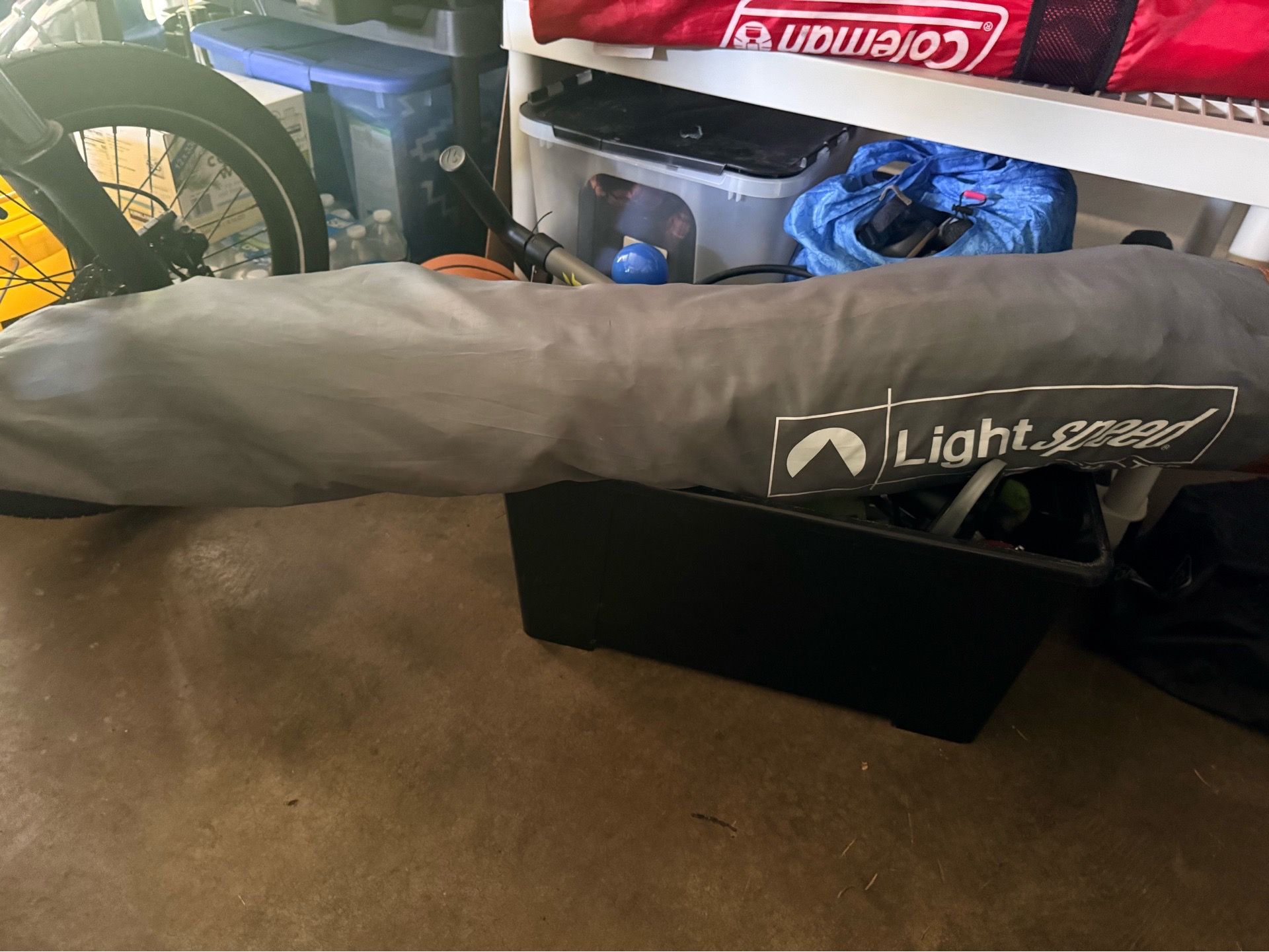 LightSpeed Camping Shelter / Sun Shade – Great Condition