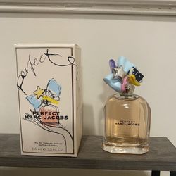 PERFECT / Marc JACOBS 