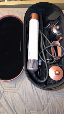 Dyson Airwrap i.d. Multi-styler and Dryer Straight+Wavy Hair