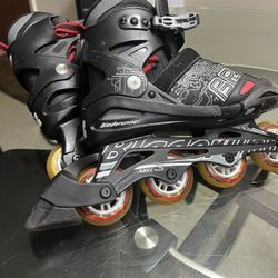 Bladerunner : The skates can be adjusted using a push-button mechanism, accommodating sizes 12J-2, 2-6, and 5-8. 