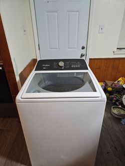 WHIRLPOOL WASHER GOOD CONDITION LARGE CAPACITY 4.8 CU DELIVERY AVAILABLE FOR EXTRA FEE