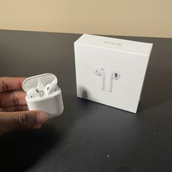 *BEST OFFER AirPods 2nd Generation (Like New)