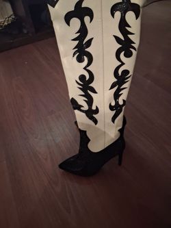 Ladies shoes boot style new