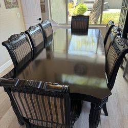 Dining Table, Chairs & Console