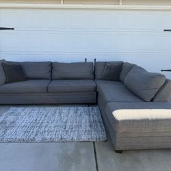 Large Grey Sectional With Chaise 