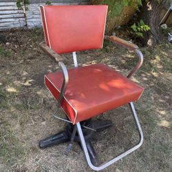 Vintage 1960’s Veeco Beauty Barber’s Chair Chicago, IL