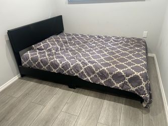 Full size bed with mattress