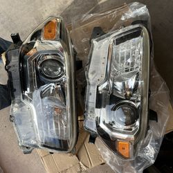 16-22 Tacoma Trd Sport  Headlights And Taillights. 