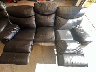 Leather recliner sofas