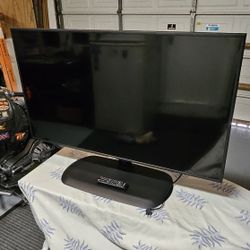 Samsung 50” Smart 4K UHD TV [2018] - Model UN50NU7100F - (HDMI Cable Included)