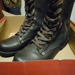 Levi's Woman's Boots Size 10
