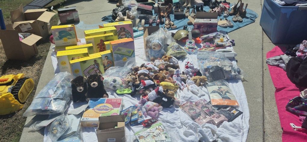 YARD SALE TODAY 6/28 PAINTER AVE / MYSTIC