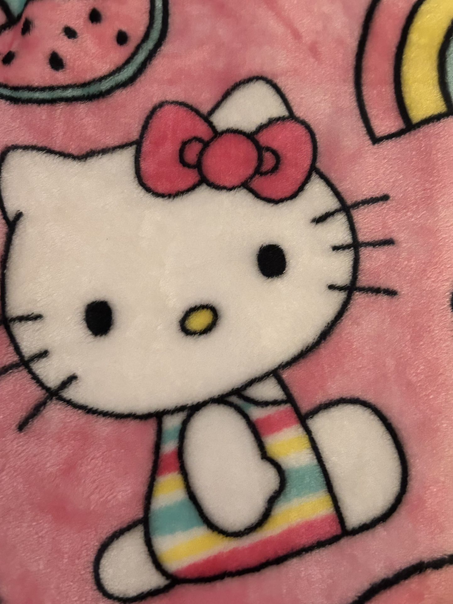 Sanrio Hello kitty Throw  Pink With Rainbow