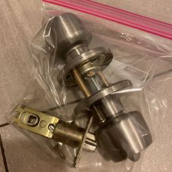 Door Knobs - bedroom / bath