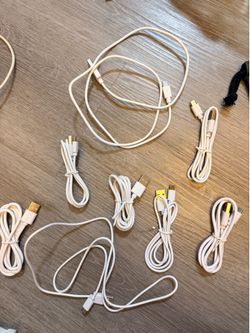 Charging cables USB-C and Micro USB