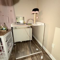 Self Cleaning Litter Box