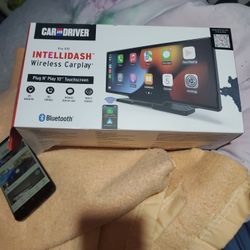 Intellidash 10 I N  Wireless Carplay  