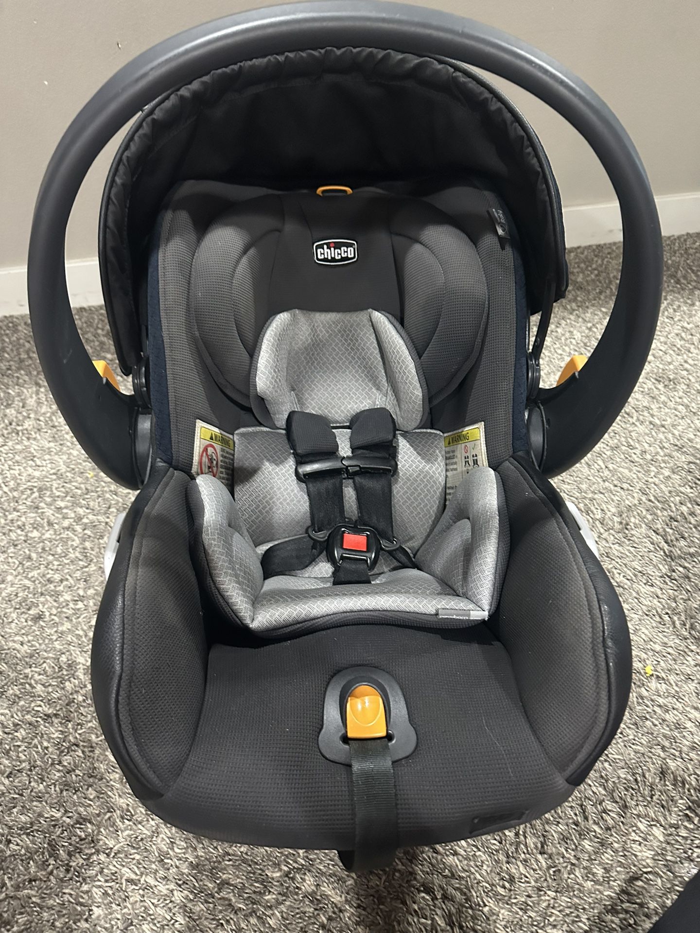 Chicco FIT2 Infant Car seat