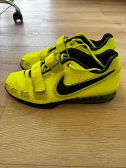 Nike Romaleos 2 Size 10.5 Volt