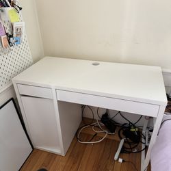 White ikea micke Desk 