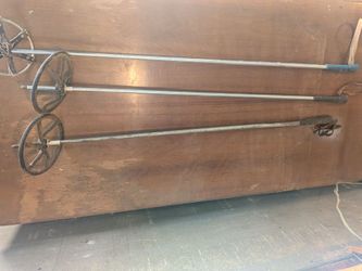 Antique ski poles