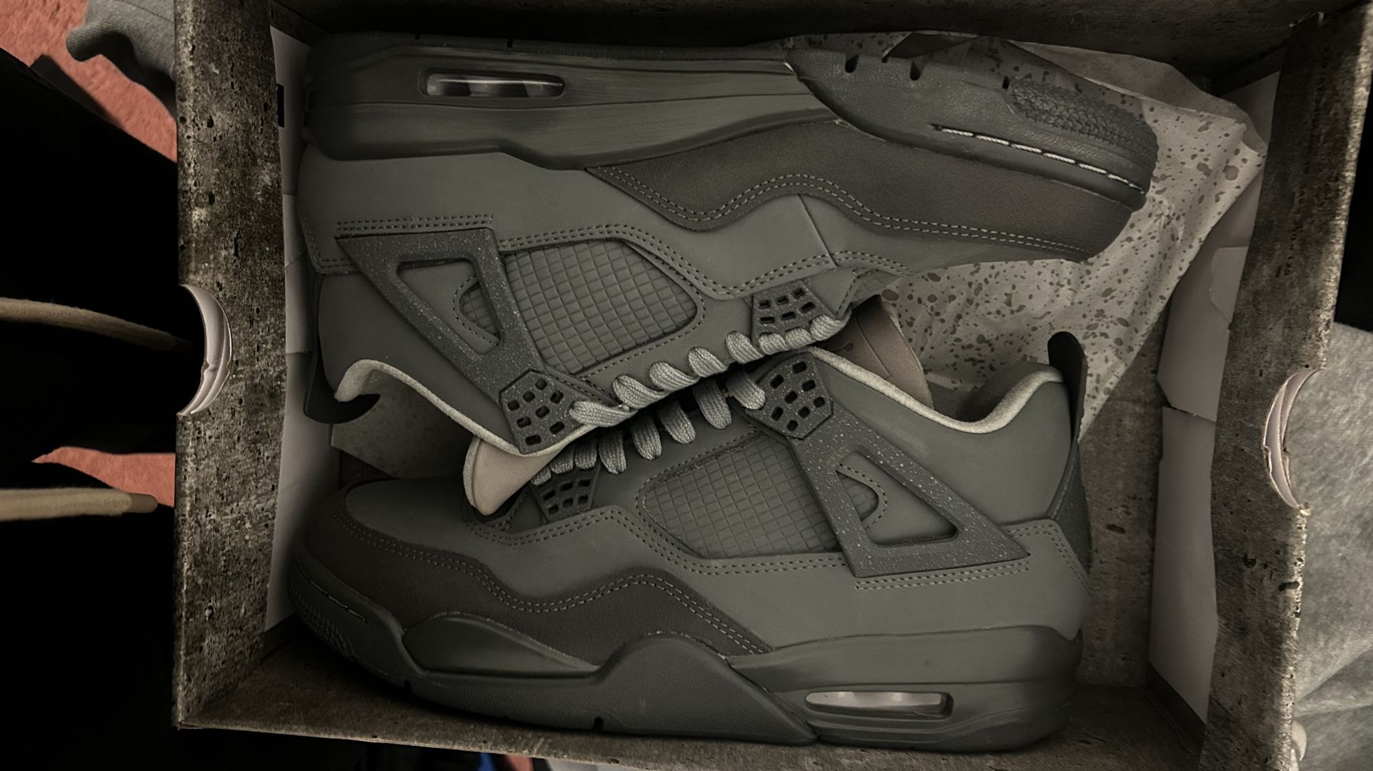 grey cement jordan 4’s size 10
