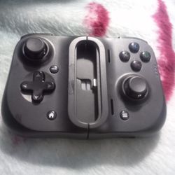 Razer Video Game Controller Attachment For iPhone!!