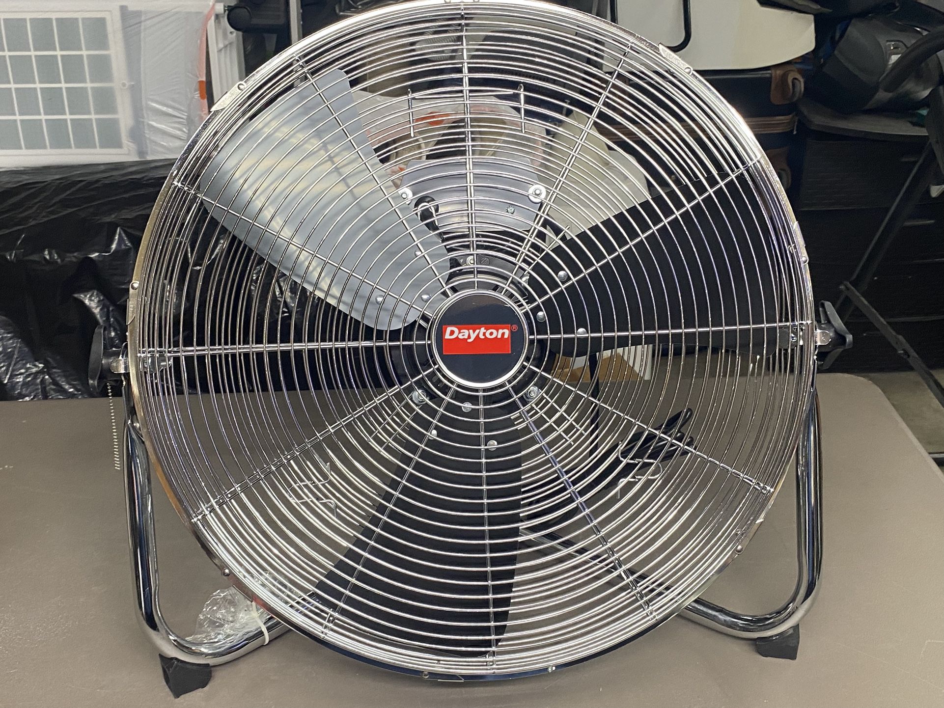 Dayton Model: 2LY89B 20”