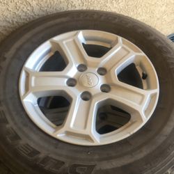 2021 Jeep Stock Wheels and tires