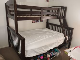 Solid Wood Twin/Full Bunk Bed
