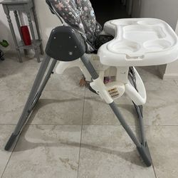 Baby High Chair/Feeding Chair $30