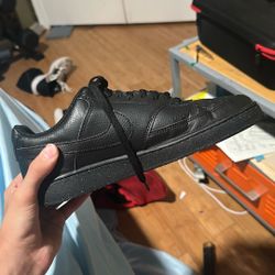 Black Nike Court Vision Size 9