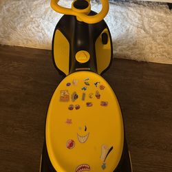 Kids Ride-On Wiggle Car – Lights & Music