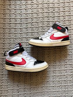 Boys Nike shoes size 11c