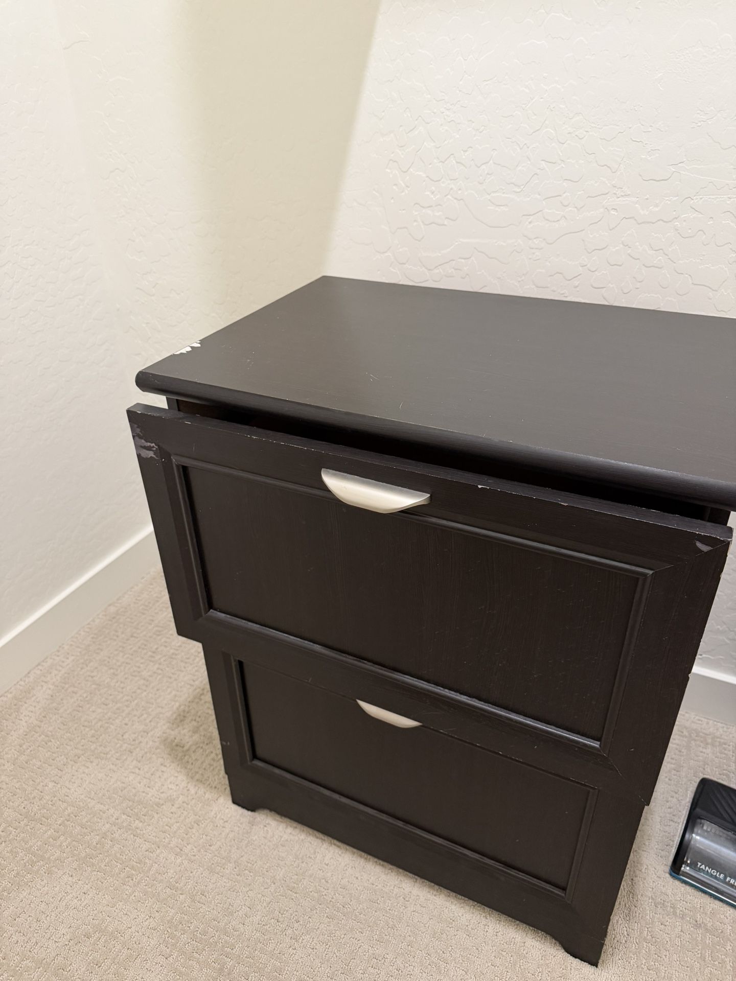 2 Drawer Nightstand/dresser
