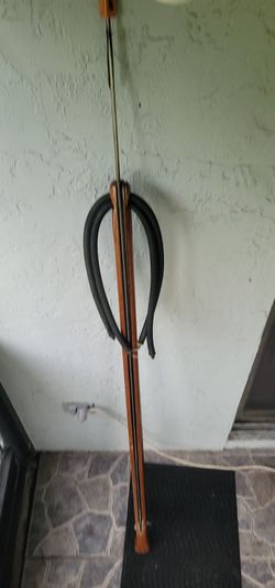 130CM TEAK BLUEWATER  SPEARDIVER SPEARGUN.