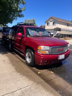 2006 GMC  Yukon Denali 4x4  AWD