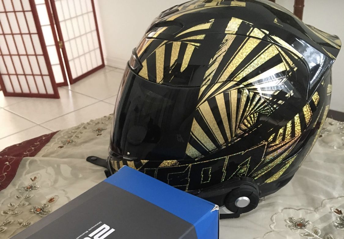 Icon motorcycle helmet like new