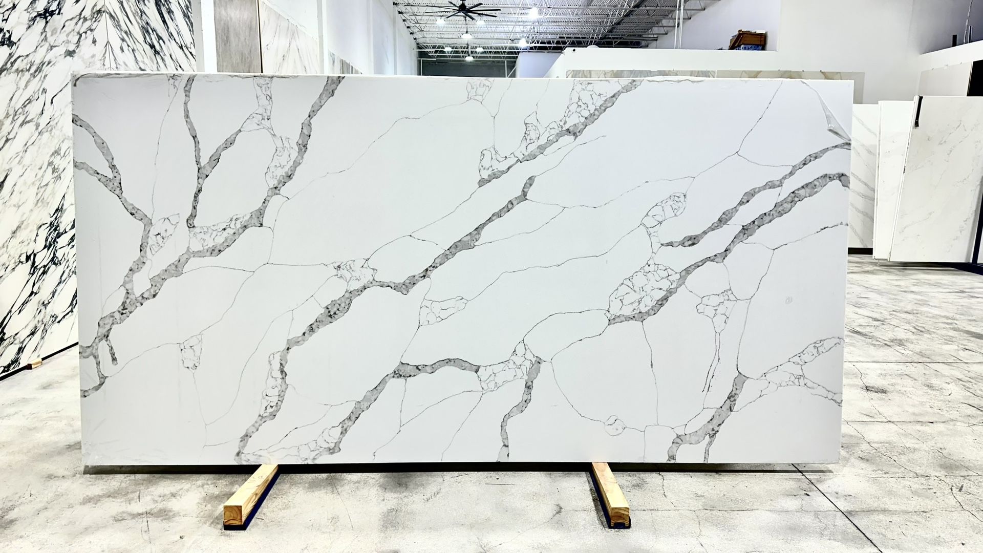 CALACATTA QUARTZ JUMBO SLABS TRAMONTANA 127X64 2CM FOR KITCHEN COUNTERTOPS