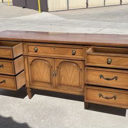 Long Dresser With Mirror 